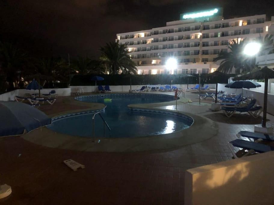 Apartamento Lucia Garden City Con Piscina Climatizada ปลายา ฟัญญาเบ ภายนอก รูปภาพ